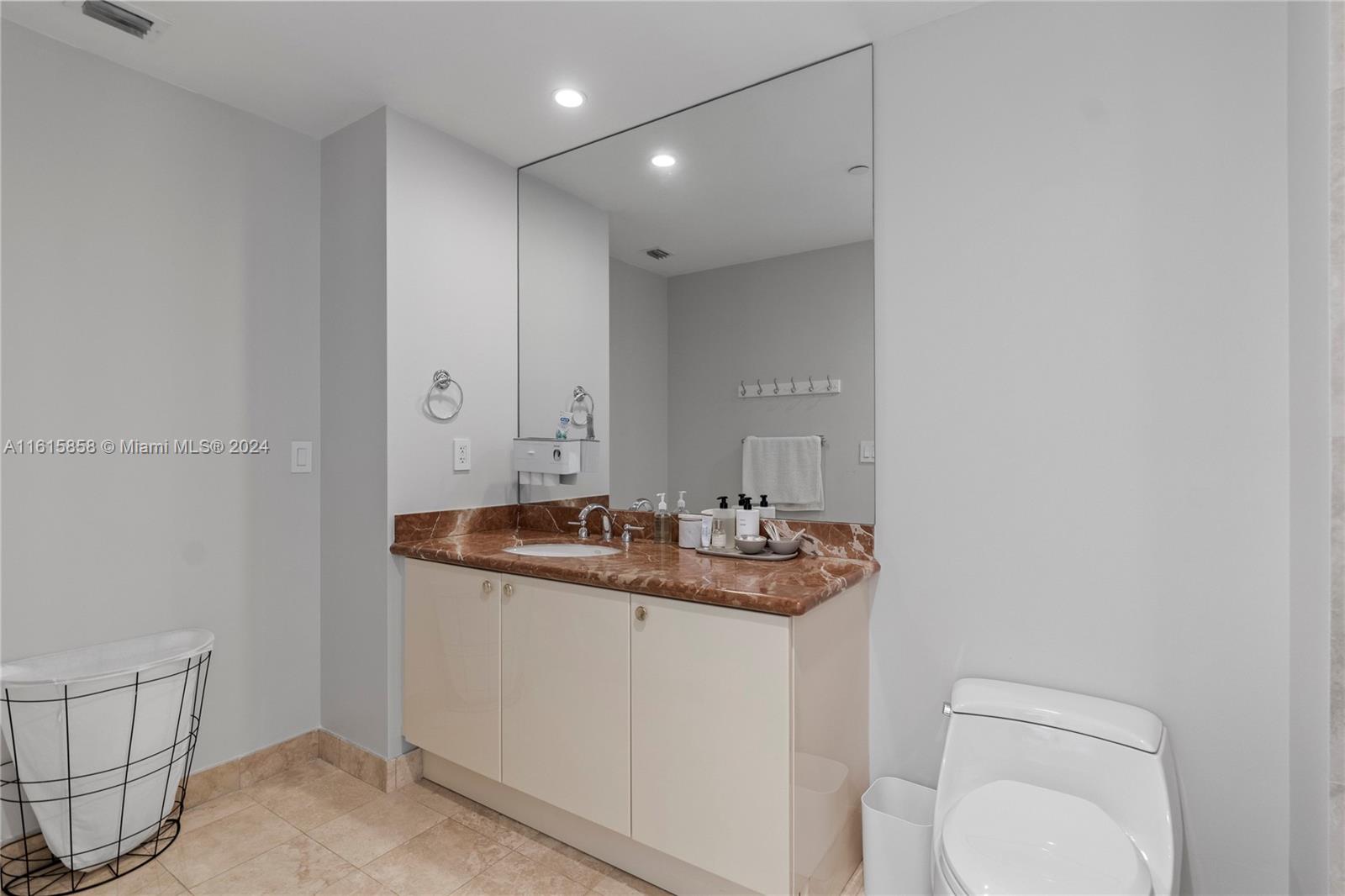 10225 Collins Ave 604 Property Photo 35