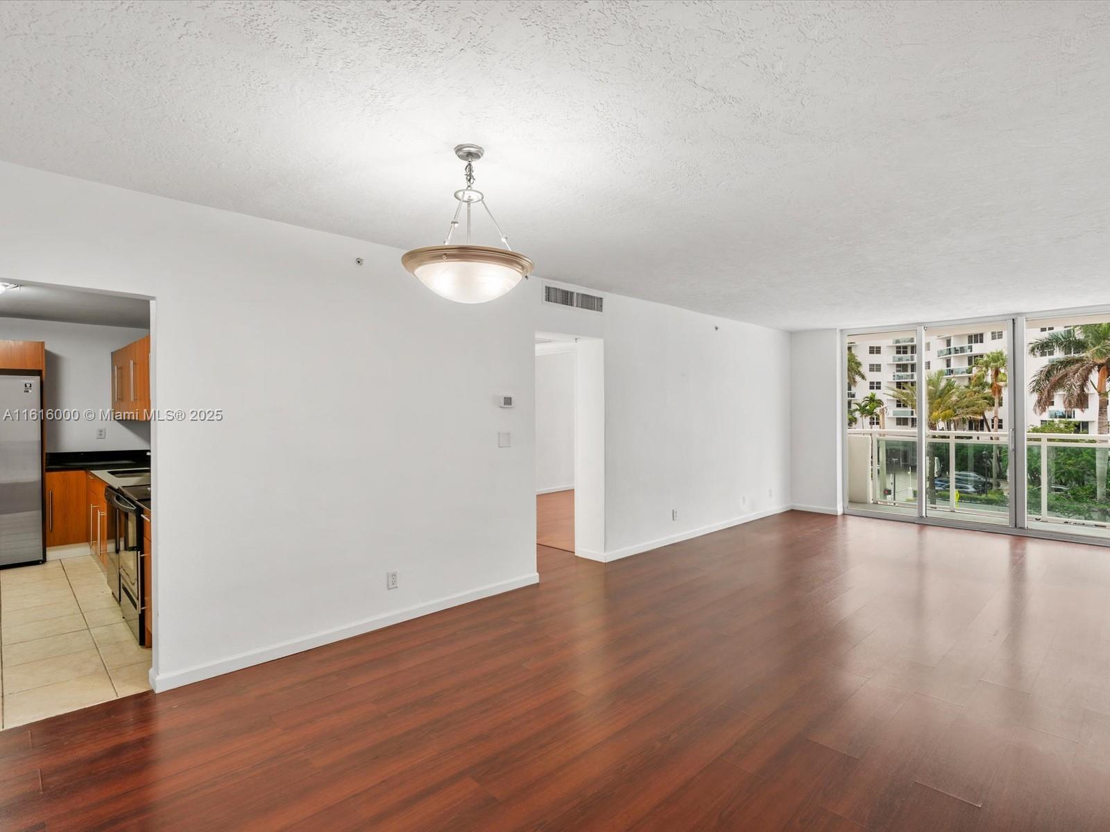 3000 S Ocean Dr 206 Property Photo 5