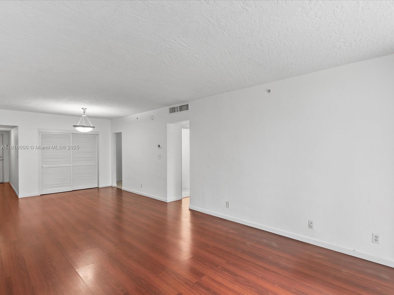 3000 S Ocean Dr 206 Property Photo 13