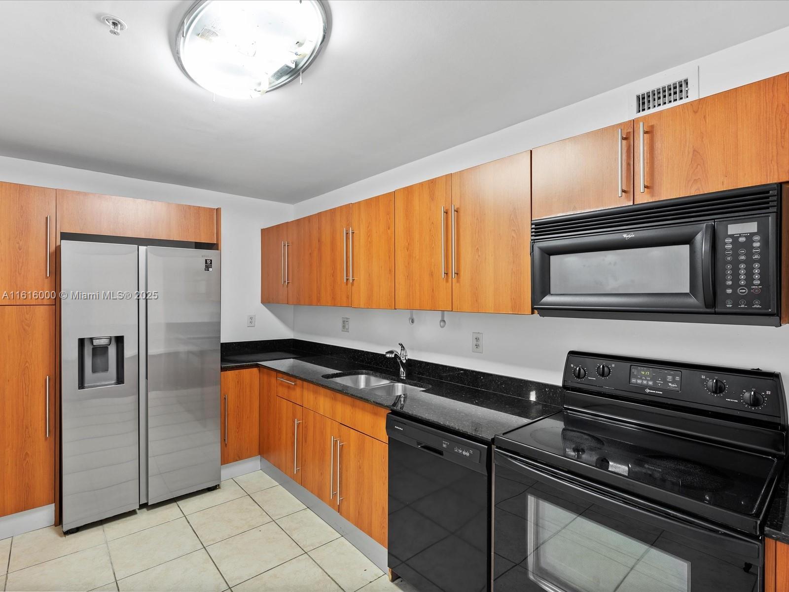 3000 S Ocean Dr 206 Property Photo 19