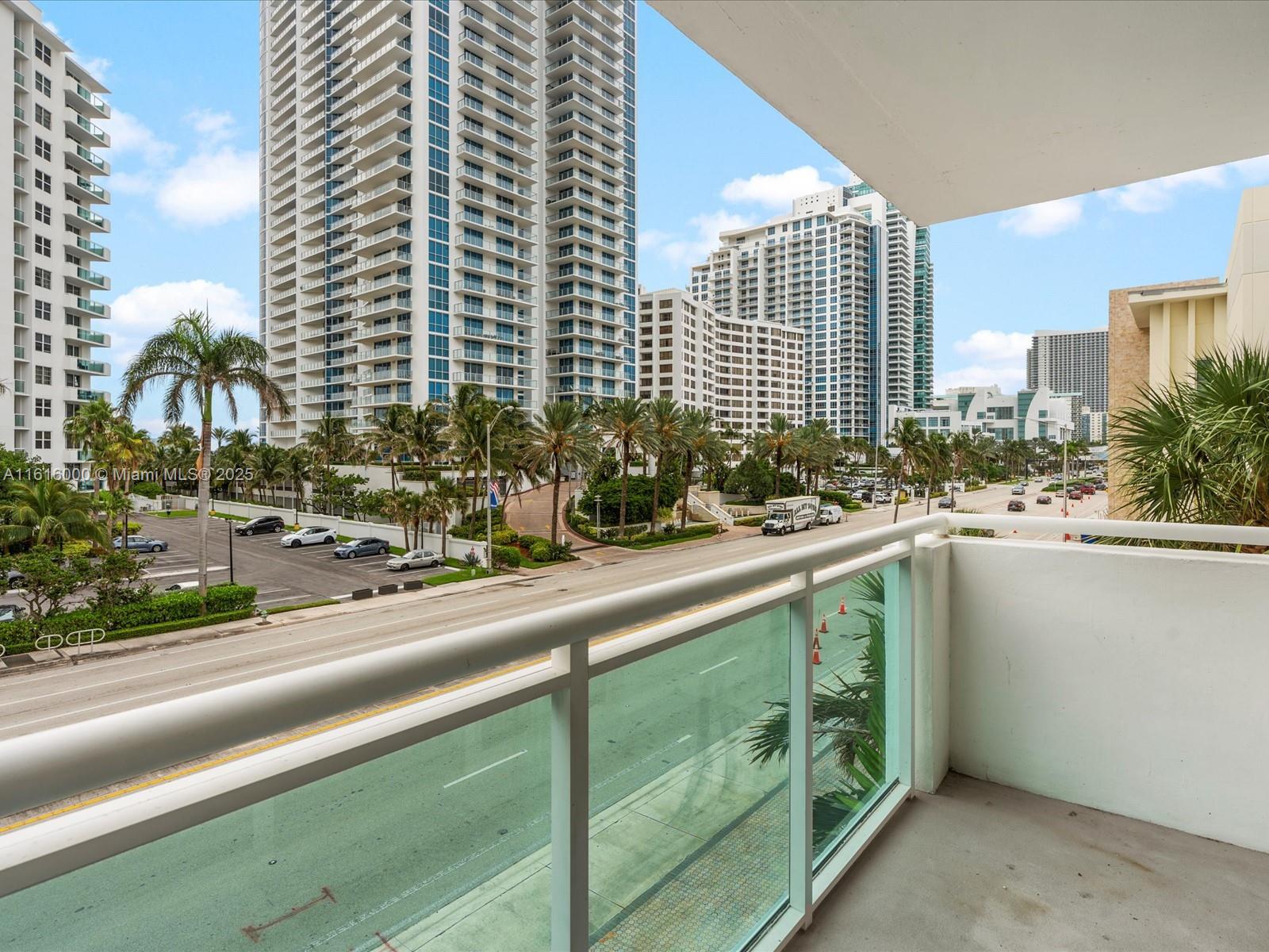3000 S Ocean Dr 206 Property Photo 26