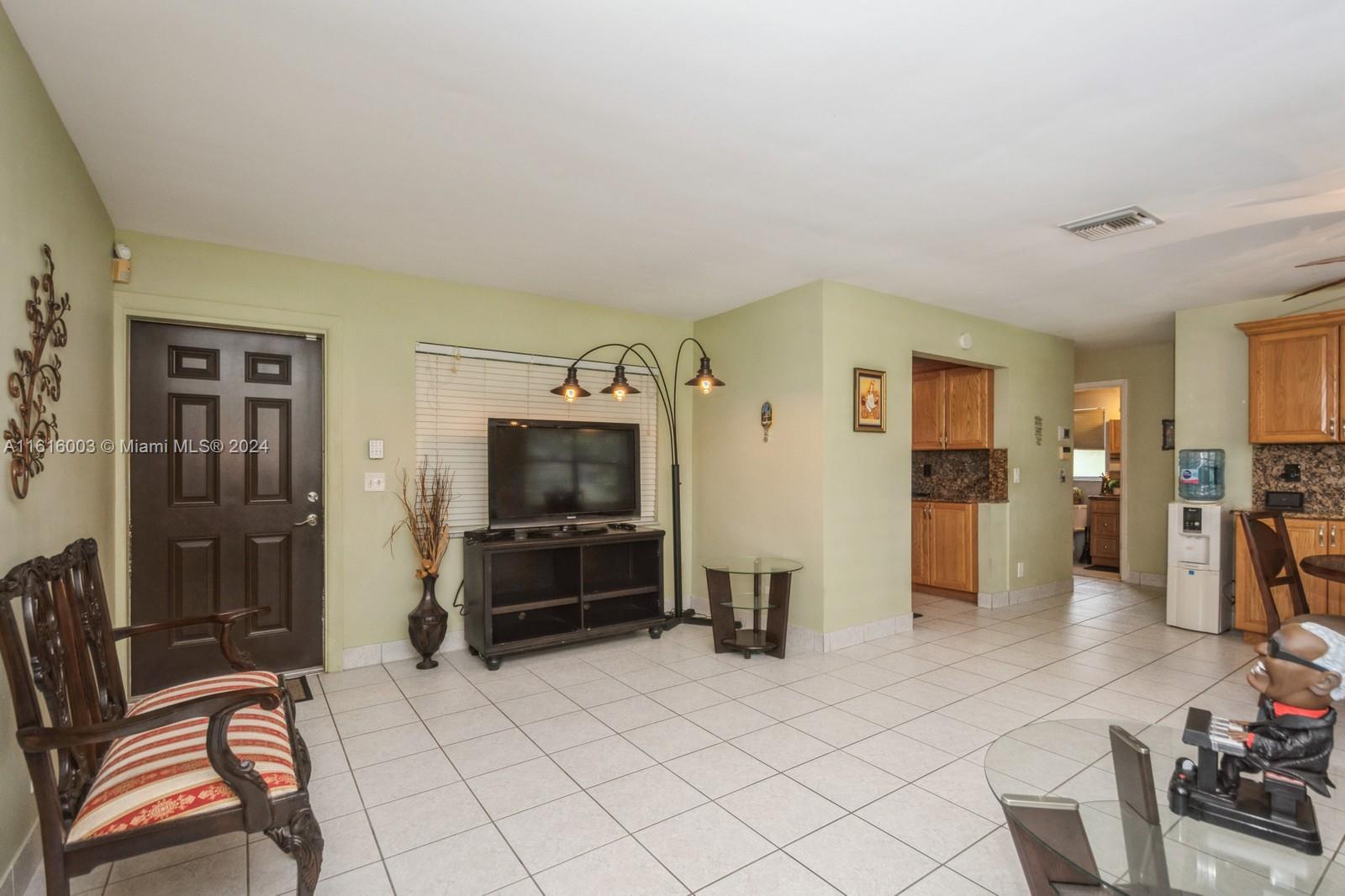 3633 Sw Natura Ave Property Photo 4