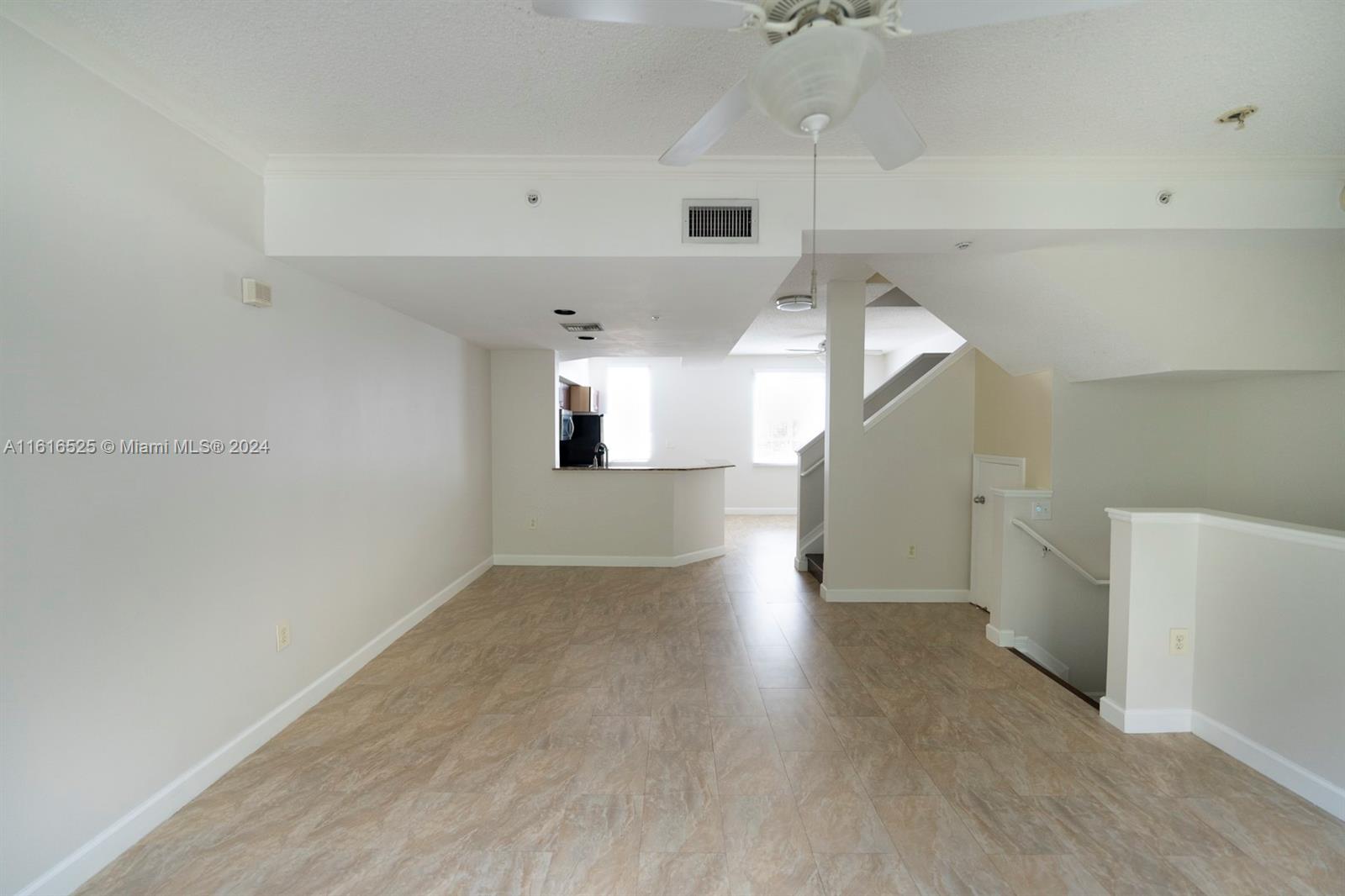 2981 Ne 185th St 1801 Property Photo 2