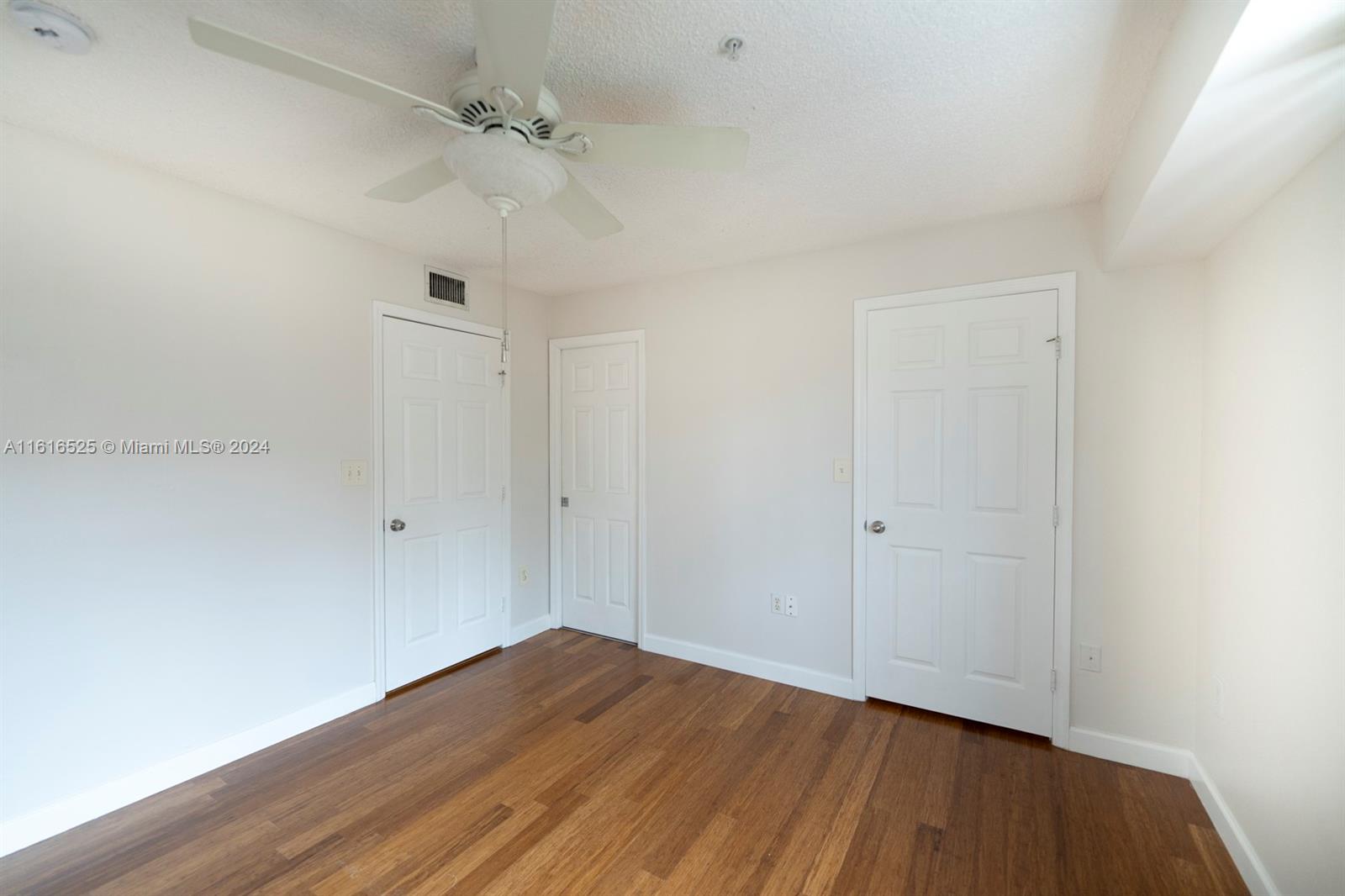 2981 Ne 185th St 1801 Property Photo 10