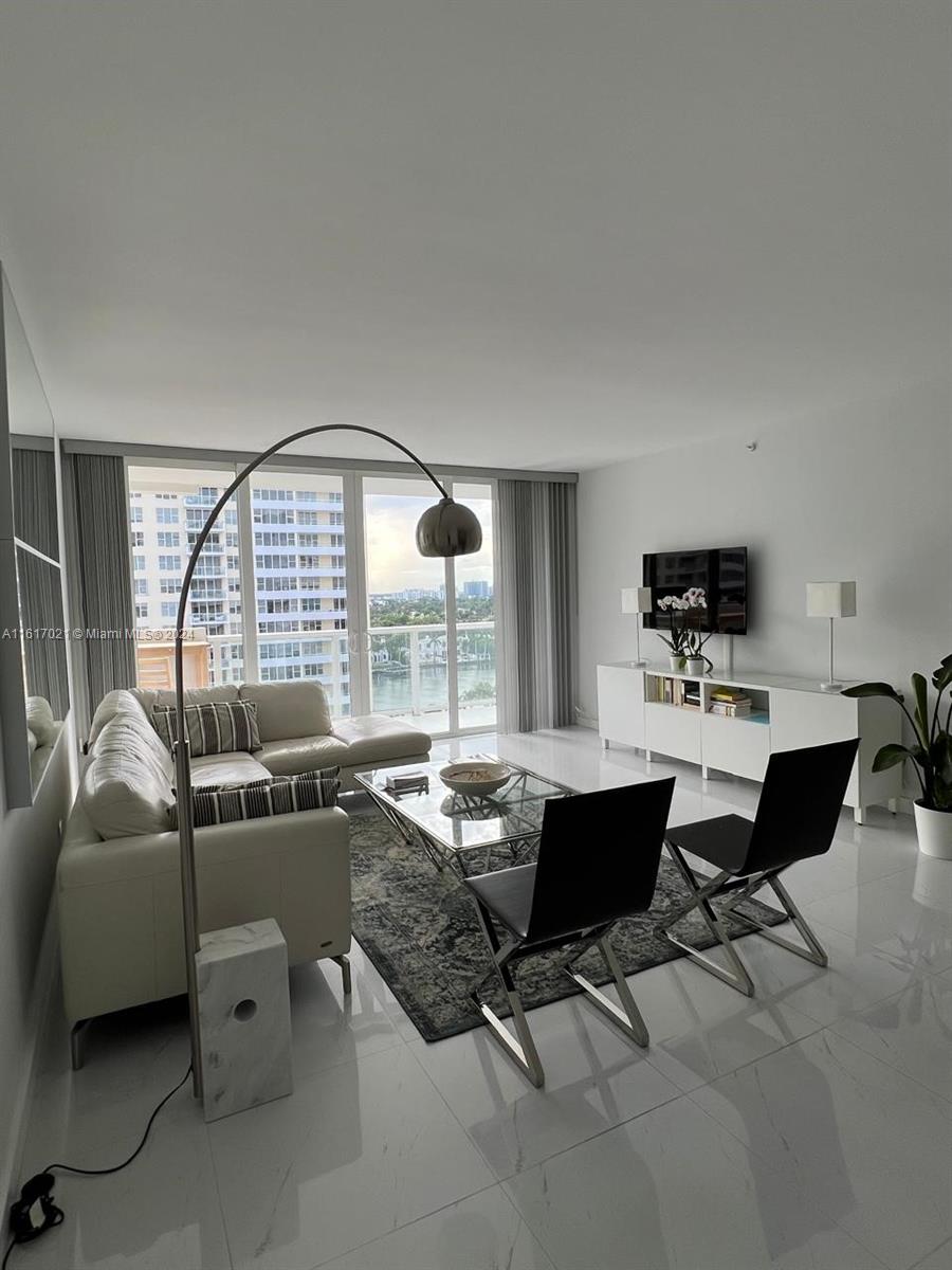 5601 Collins Ave 1115 Property Photo 1
