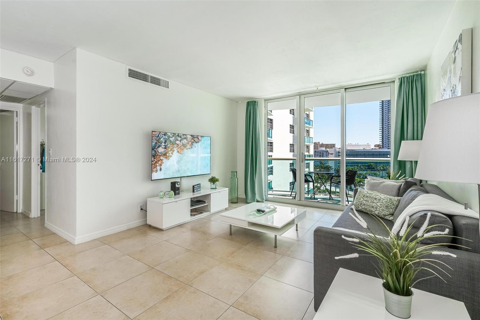3801 S Ocean Dr 9t Property Photo 6