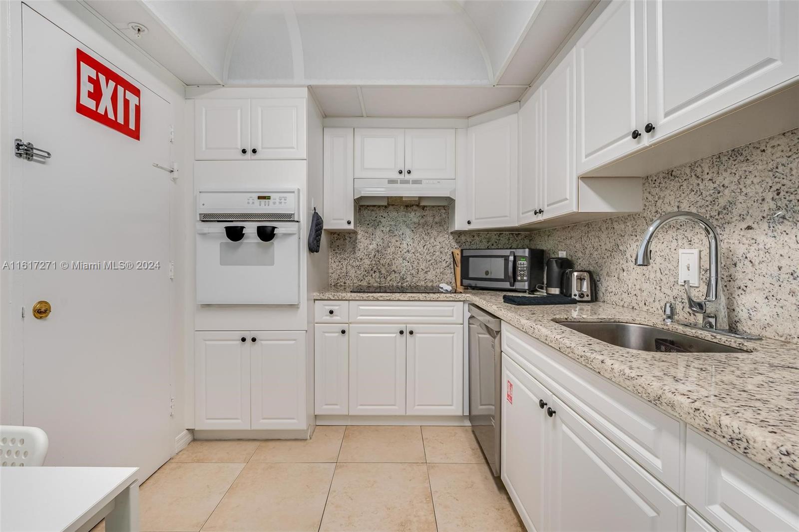 3801 S Ocean Dr 9t Property Photo 11
