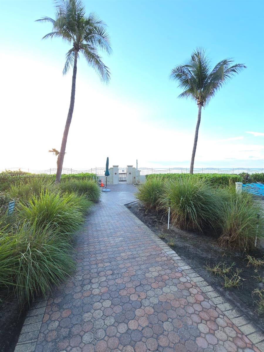3801 S Ocean Dr 9t Property Photo 30