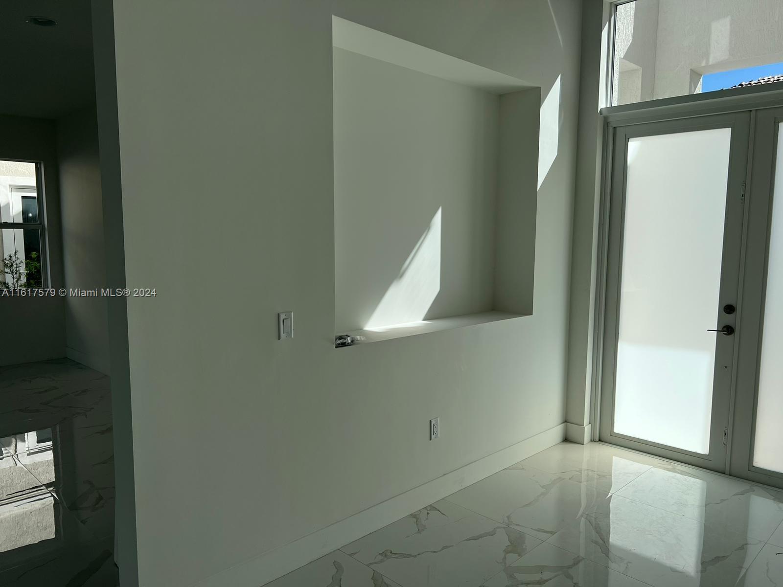 A11617579 Property Photo 53