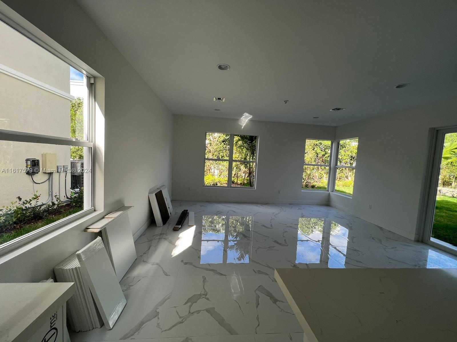 A11617579 Property Photo 85