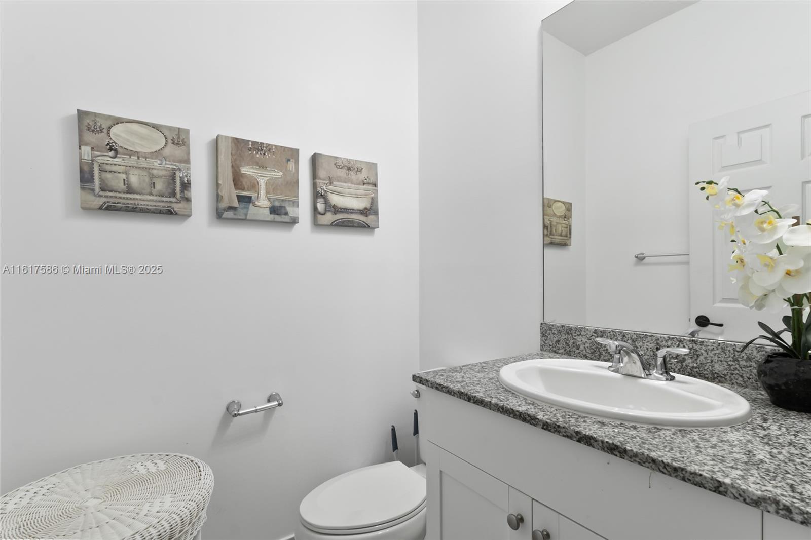 4810 Corrado Avenue Property Photo 23