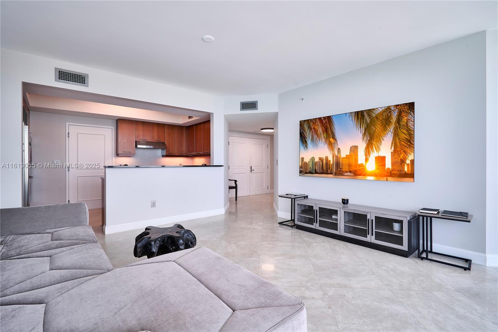 3101 S Ocean Dr 3005 Property Photo 11