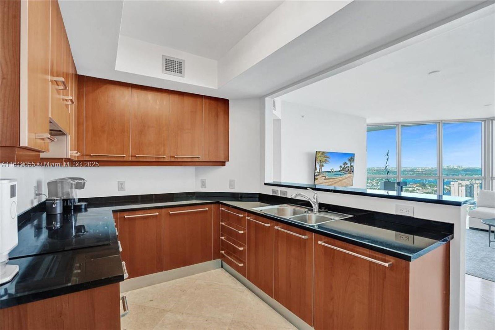 3101 S Ocean Dr 3005 Property Photo 16