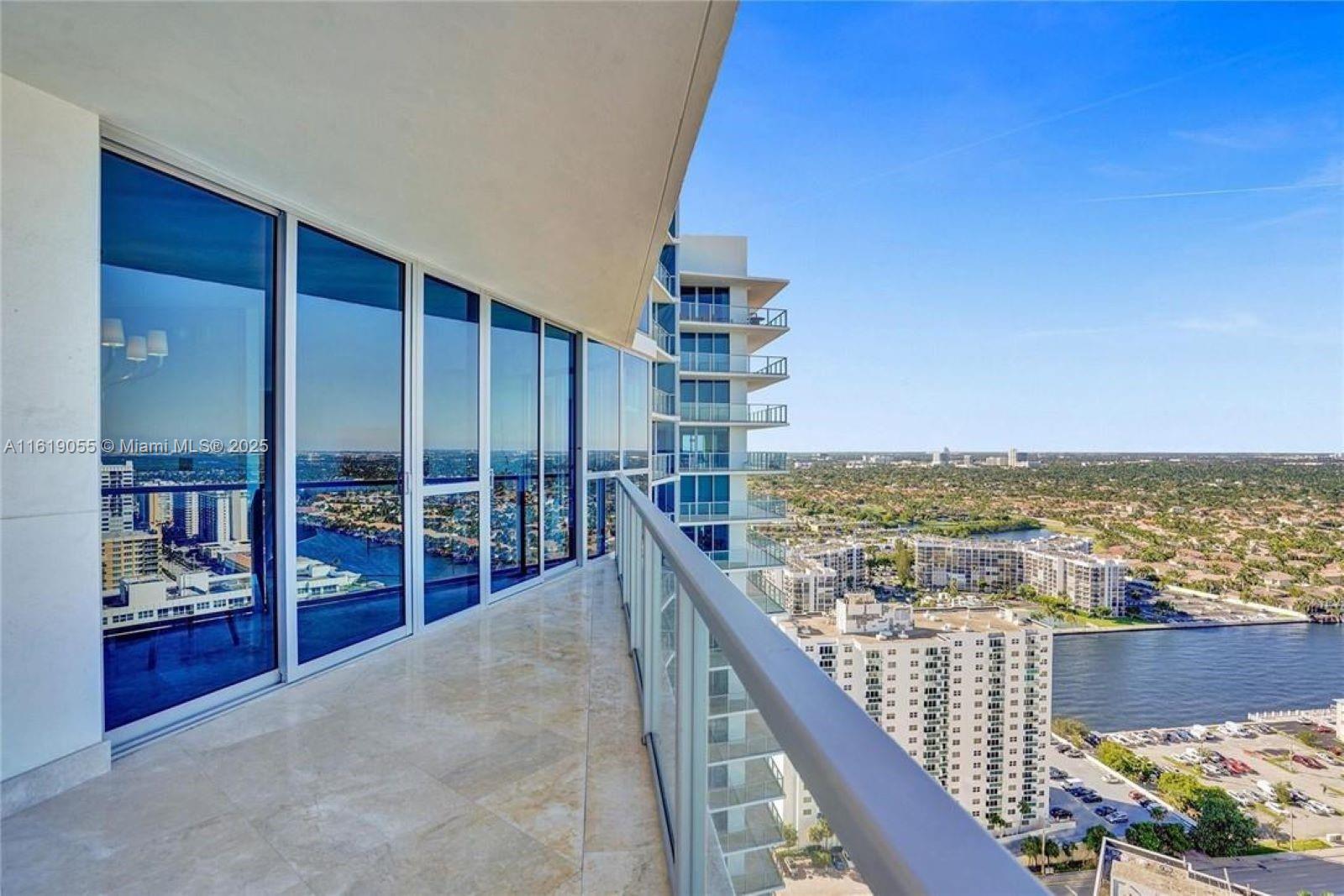 3101 S Ocean Dr 3005 Property Photo 22