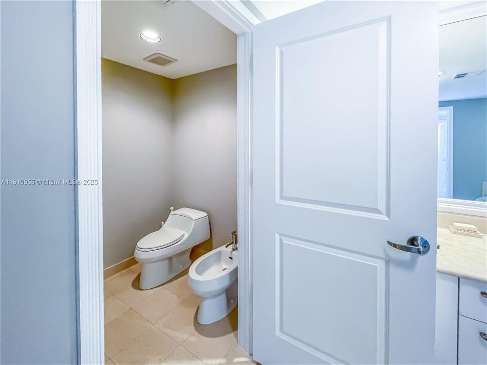 3101 S Ocean Dr 3005 Property Photo 35