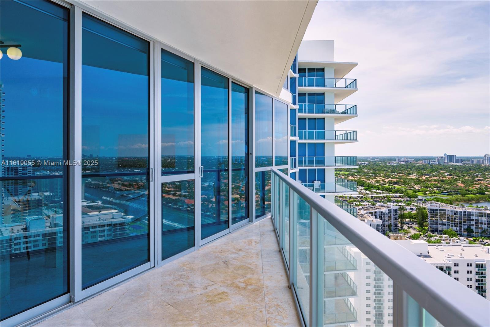 3101 S Ocean Dr 3005 Property Photo 40