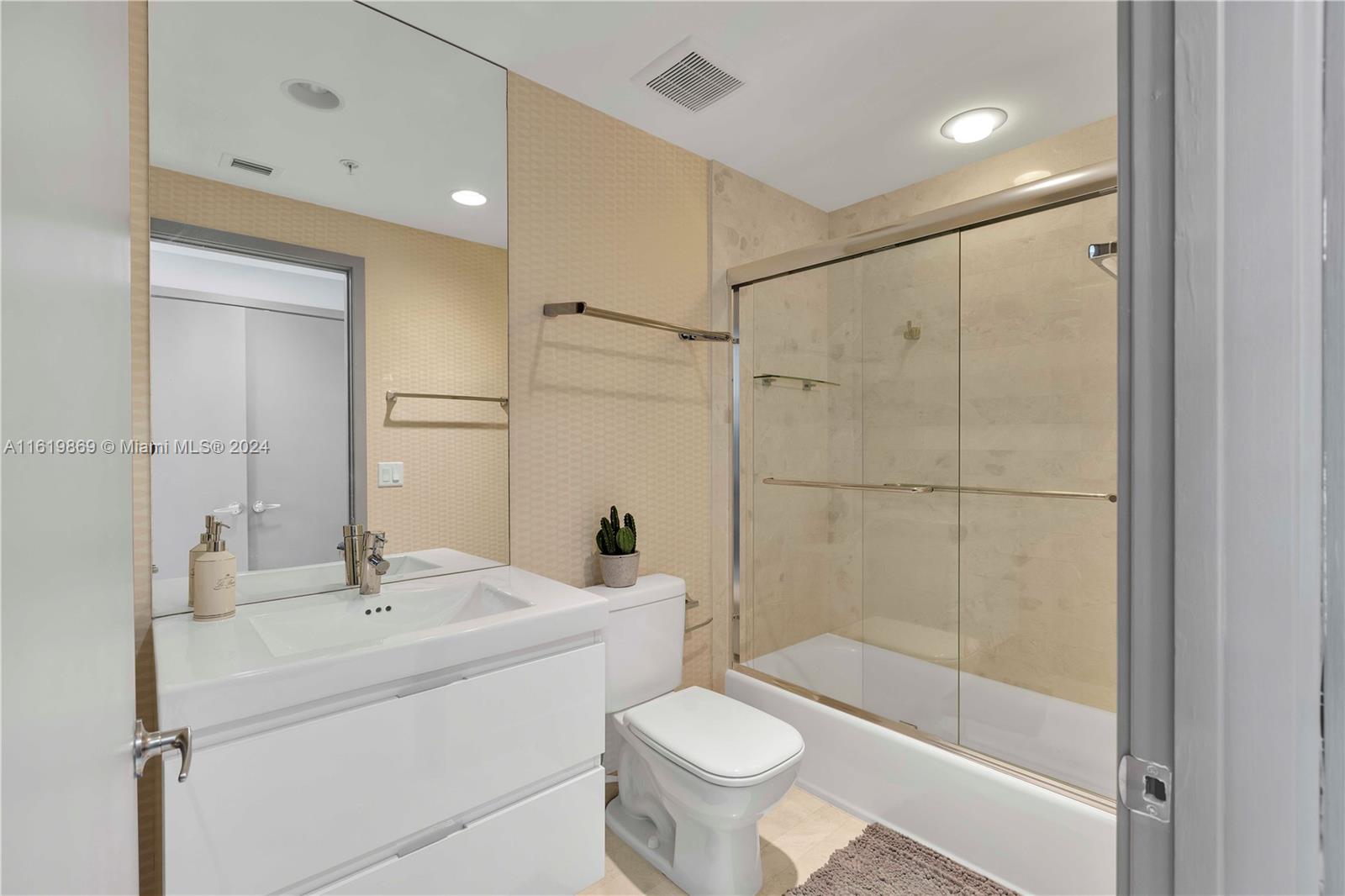 17111 Biscayne Blvd 1709 Property Photo 32