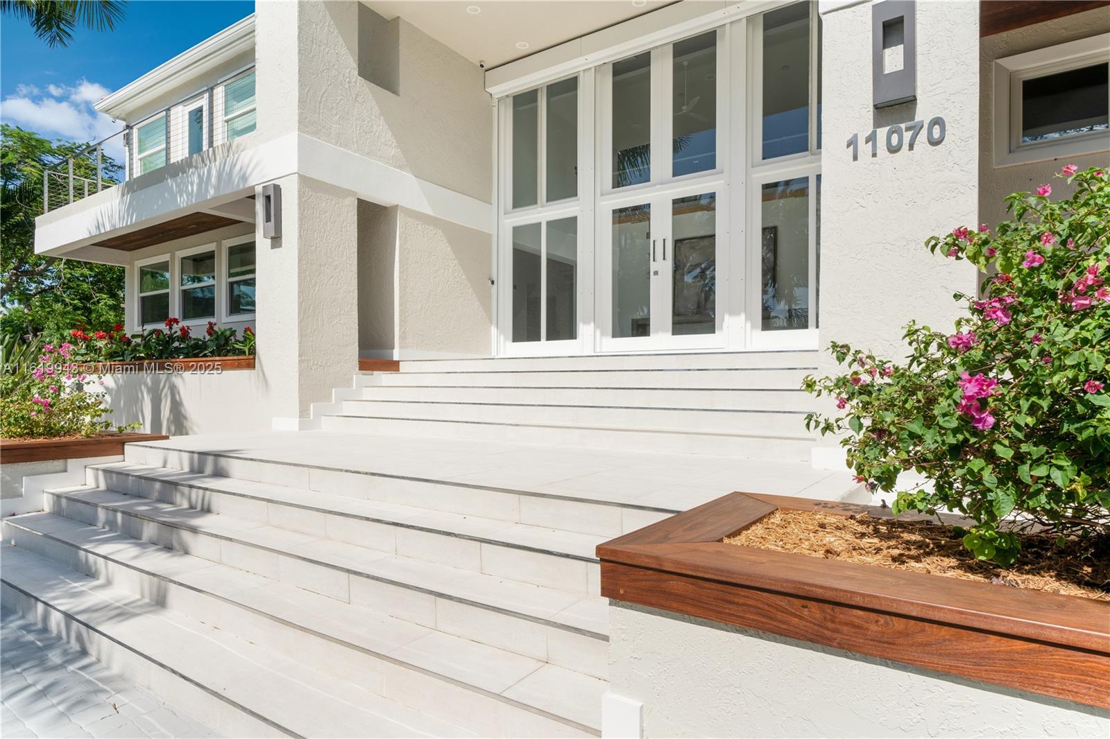 11070 Marin St Property Photo 9