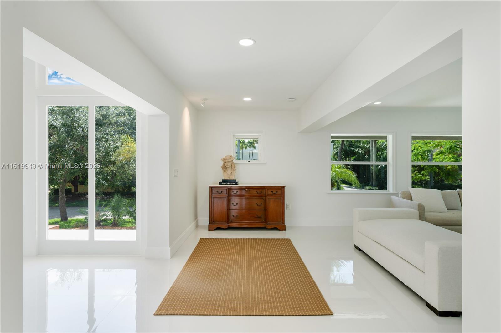 11070 Marin St Property Photo 12