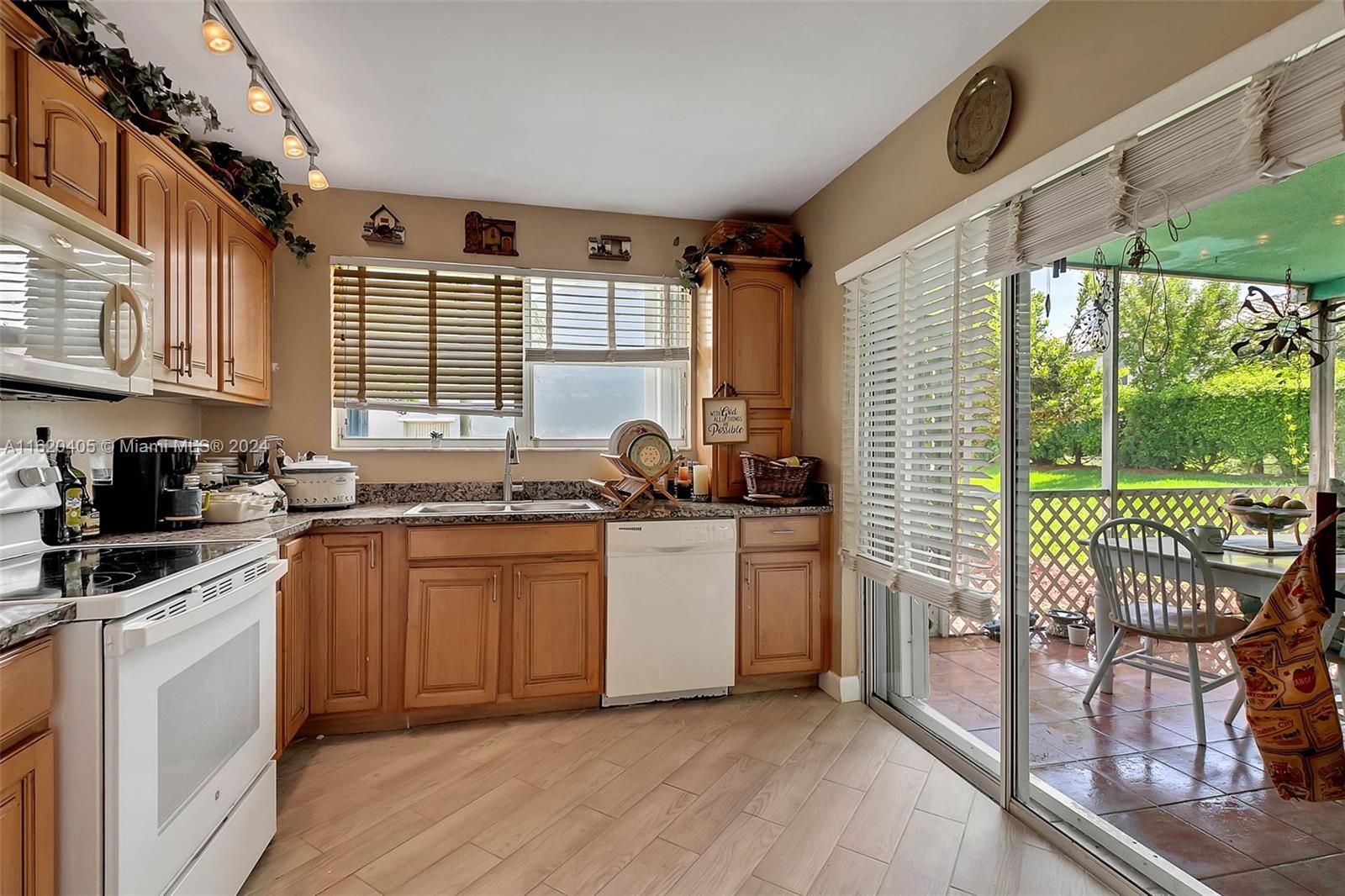 2627 Se 20th Ct 106-b Property Photo 6