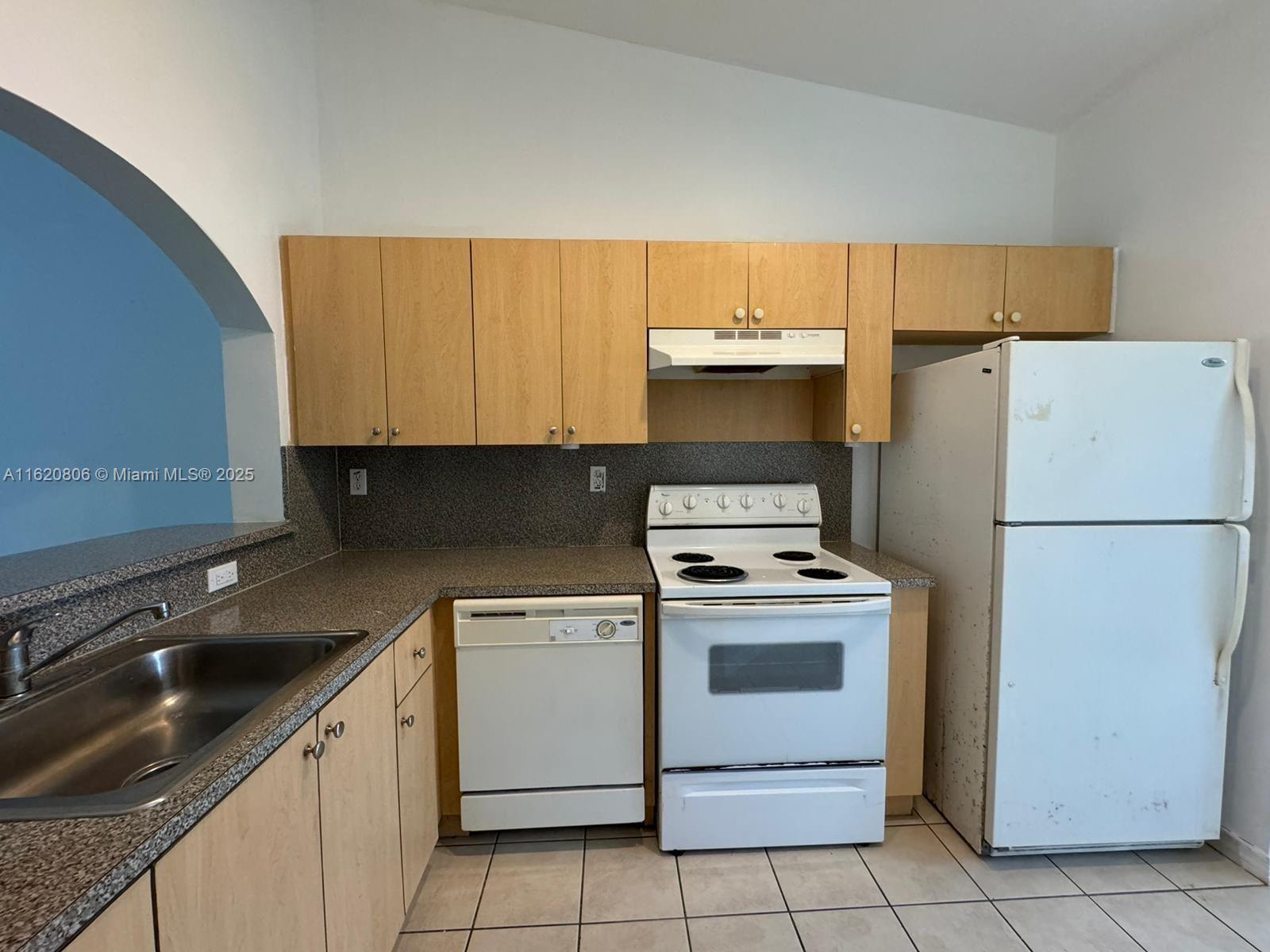 2921 Se 13th Ave 202-48 Property Photo 8