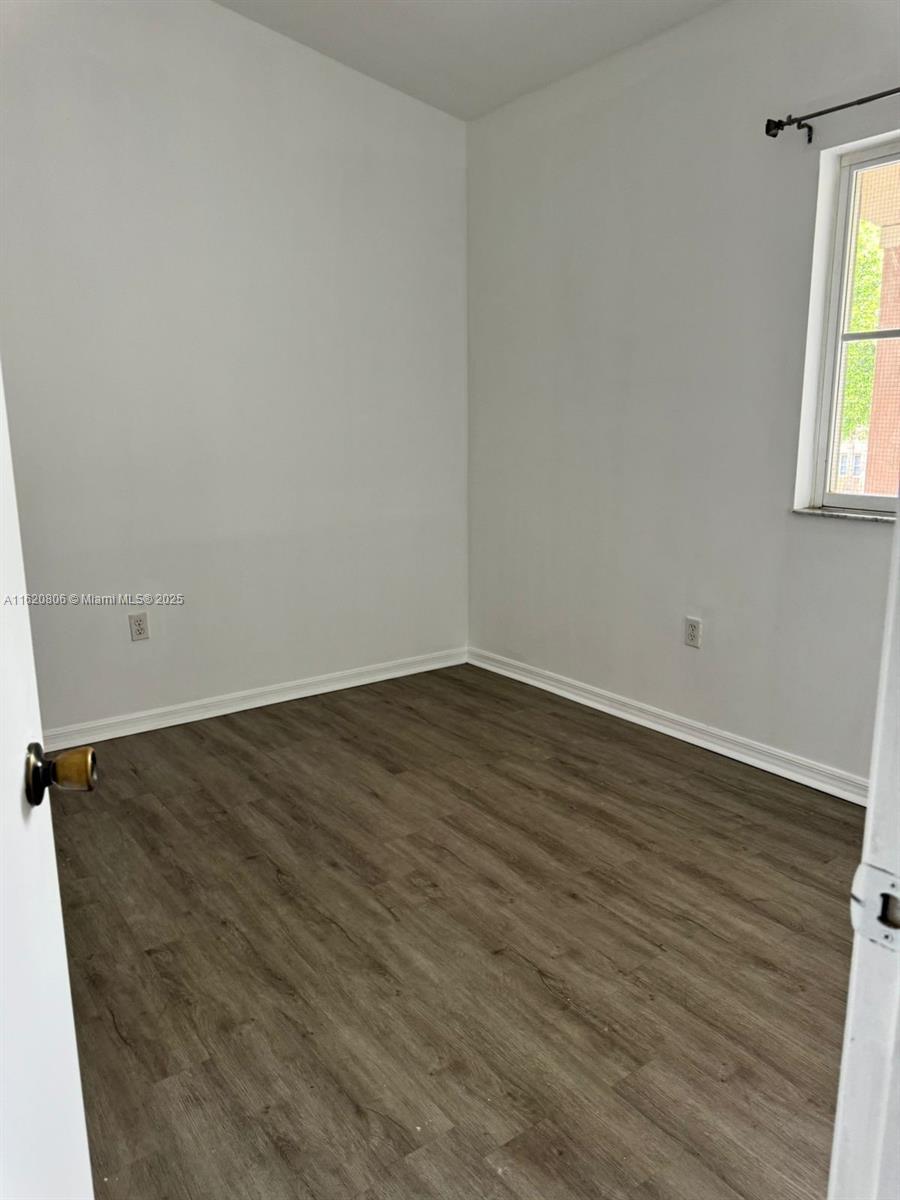 2921 Se 13th Ave 202-48 Property Photo 11