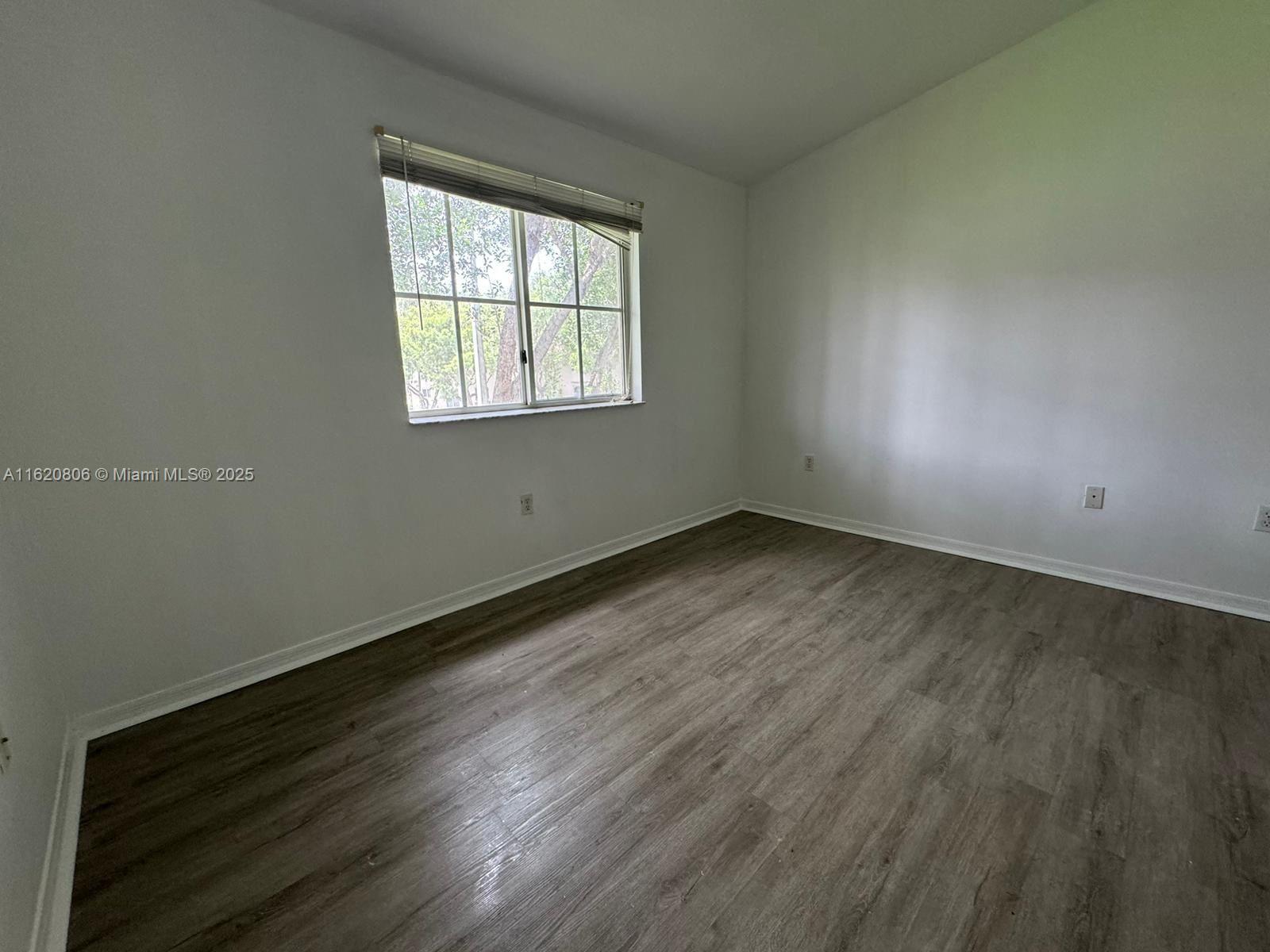 2921 Se 13th Ave 202-48 Property Photo 15