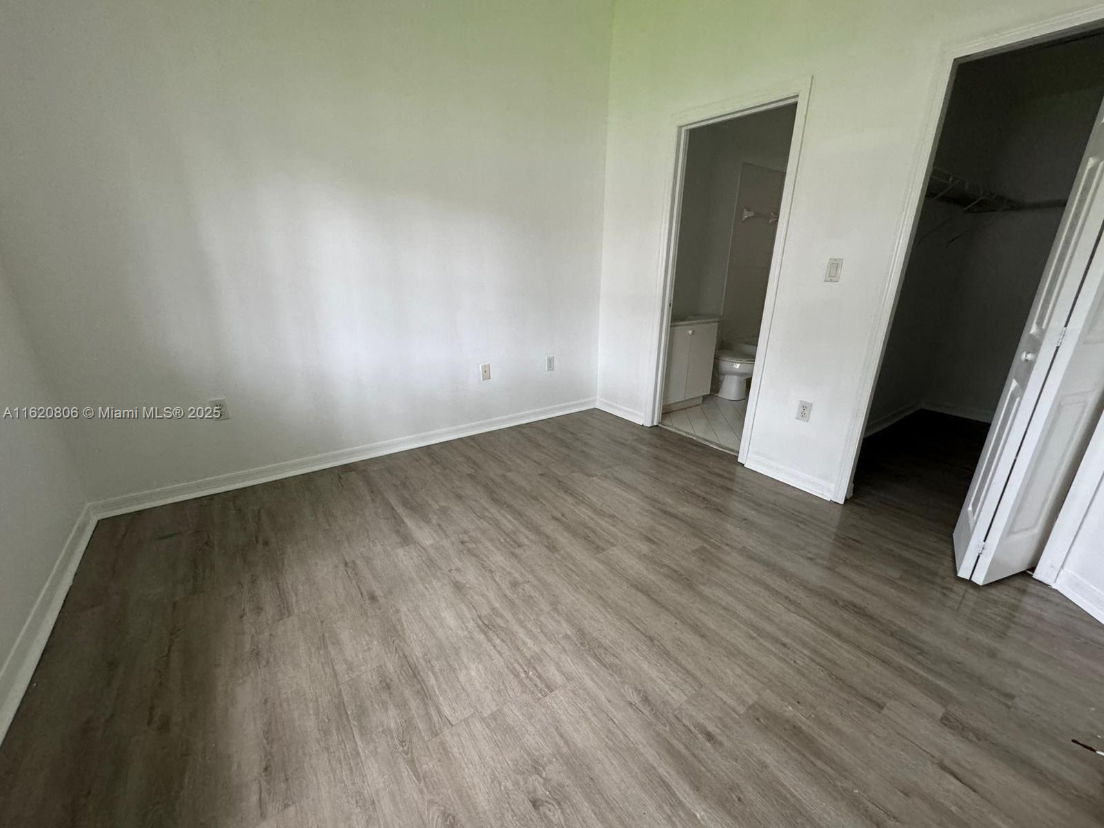 2921 Se 13th Ave 202-48 Property Photo 16