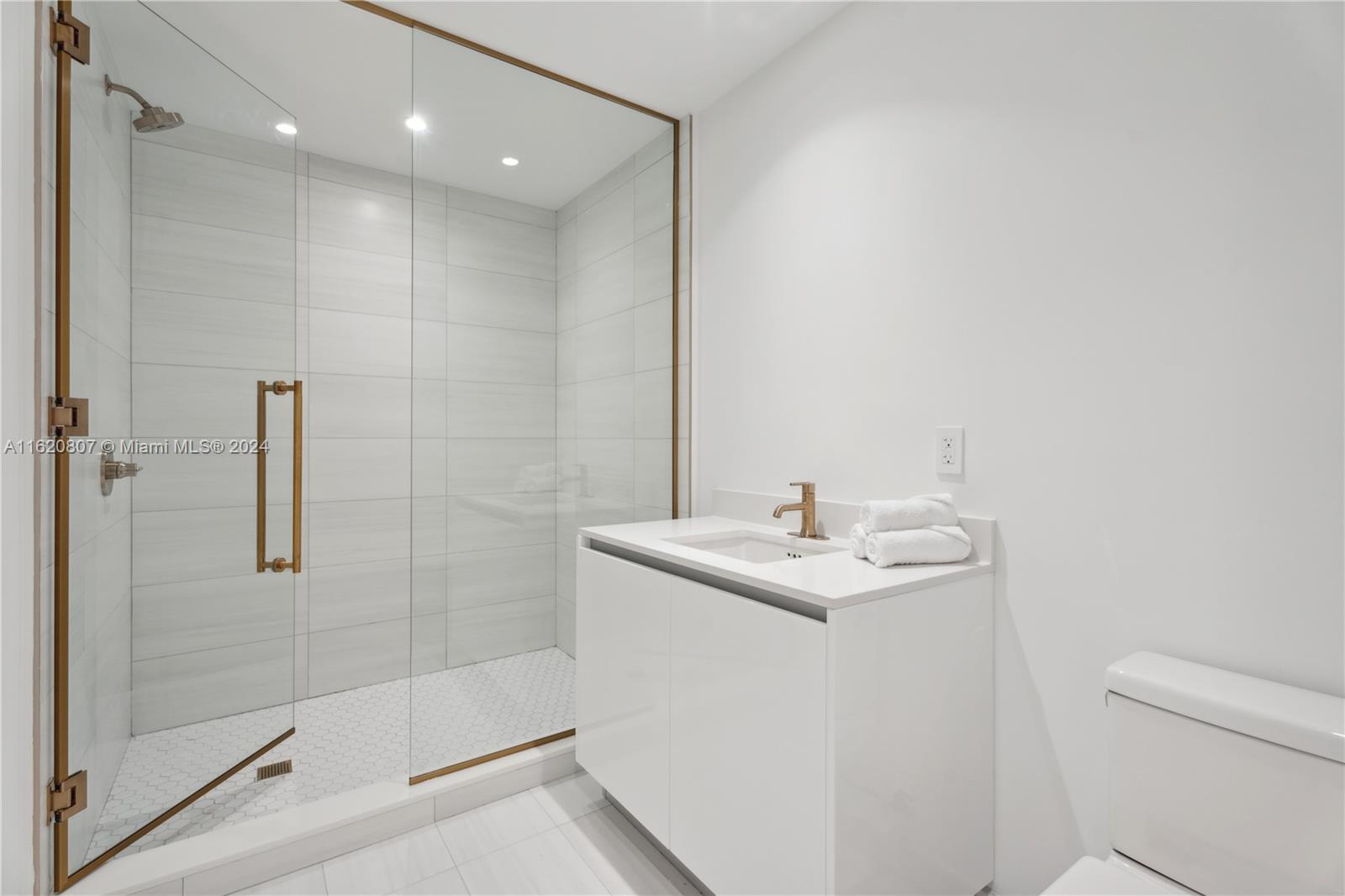 2678 Tigertail Ave 1202b Property Photo 17