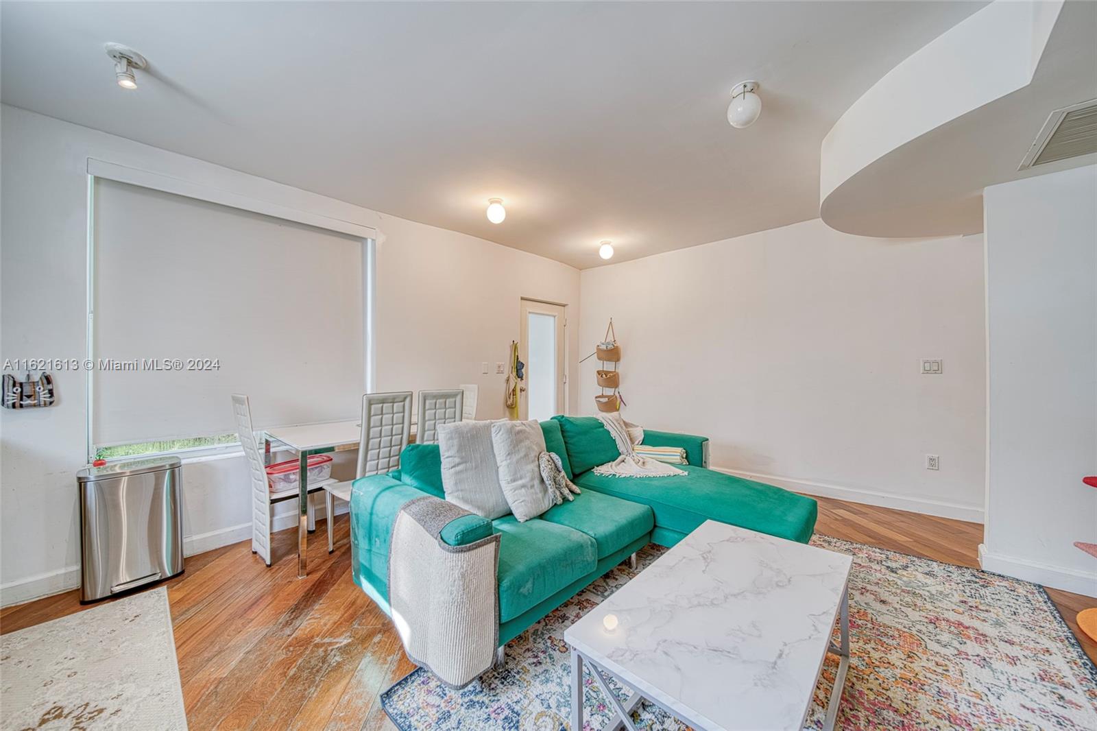 927 Euclid Ave 10 Property Photo 5