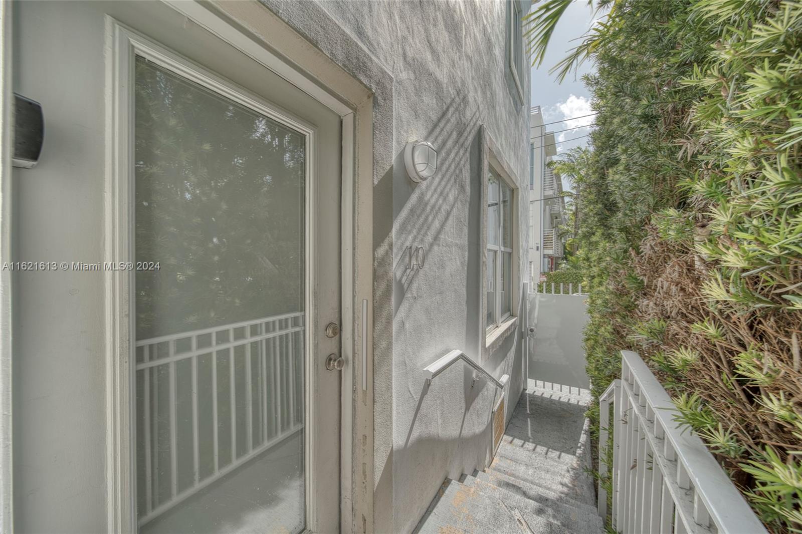 927 Euclid Ave 10 Property Photo 19