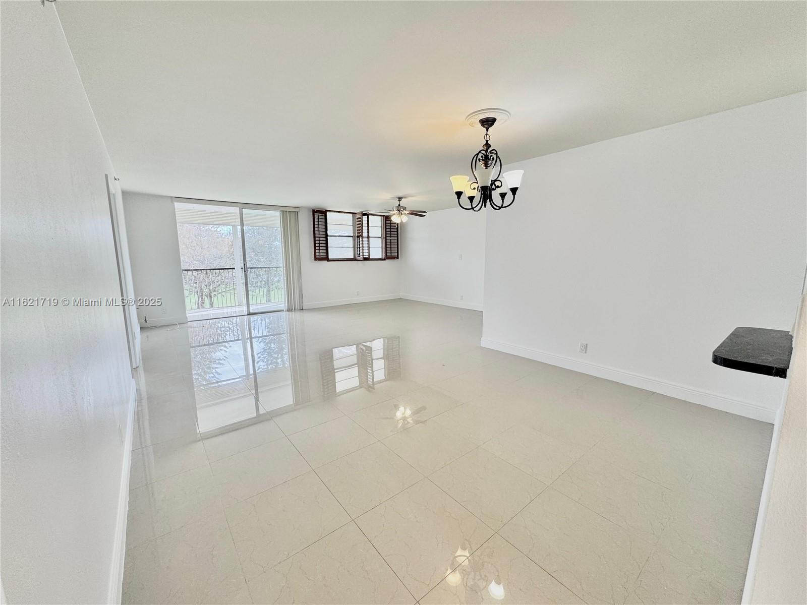 3150 W Rolling Hills Cir 307 Property Photo 13