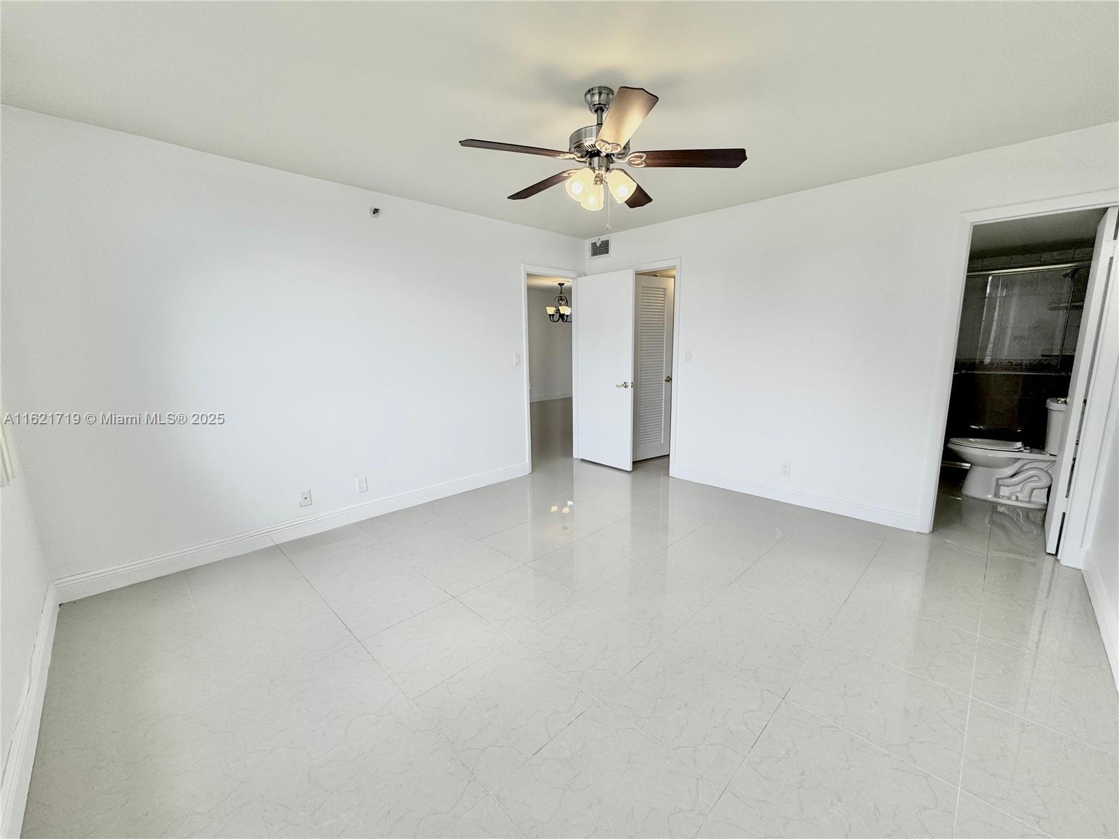 3150 W Rolling Hills Cir 307 Property Photo 21