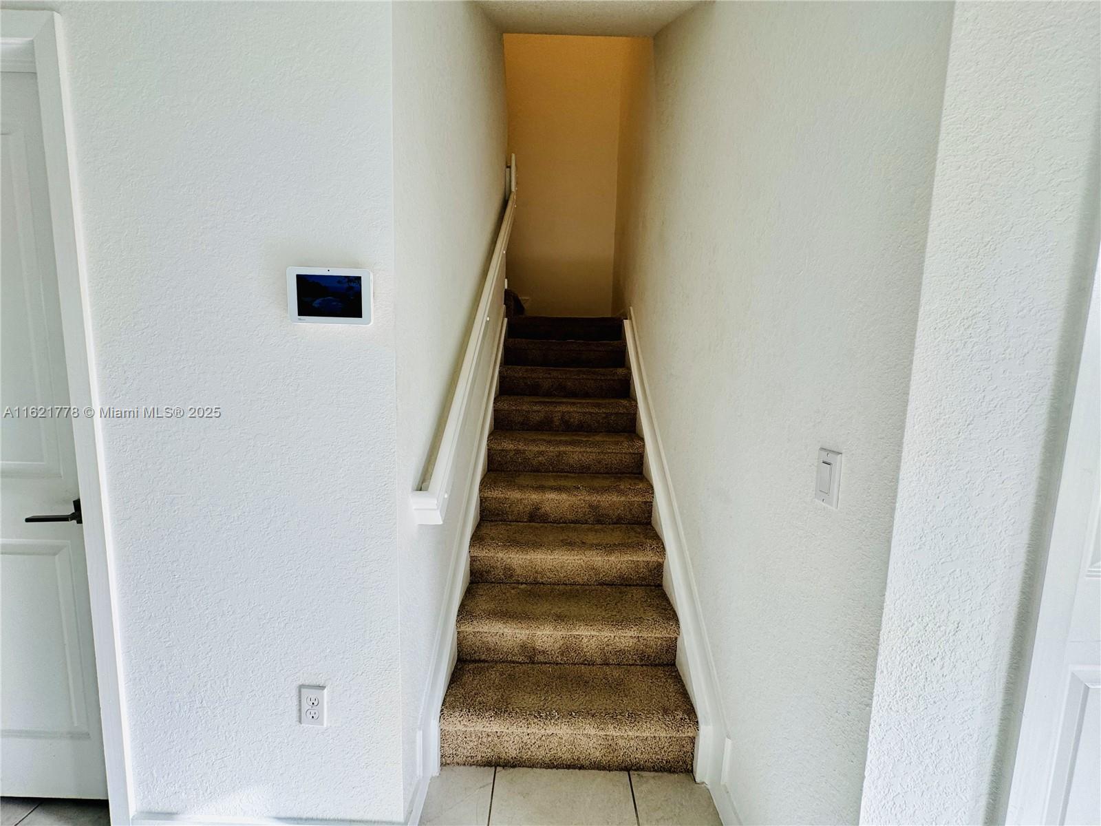 1727 Se 8th Pl 1727 Property Photo 8
