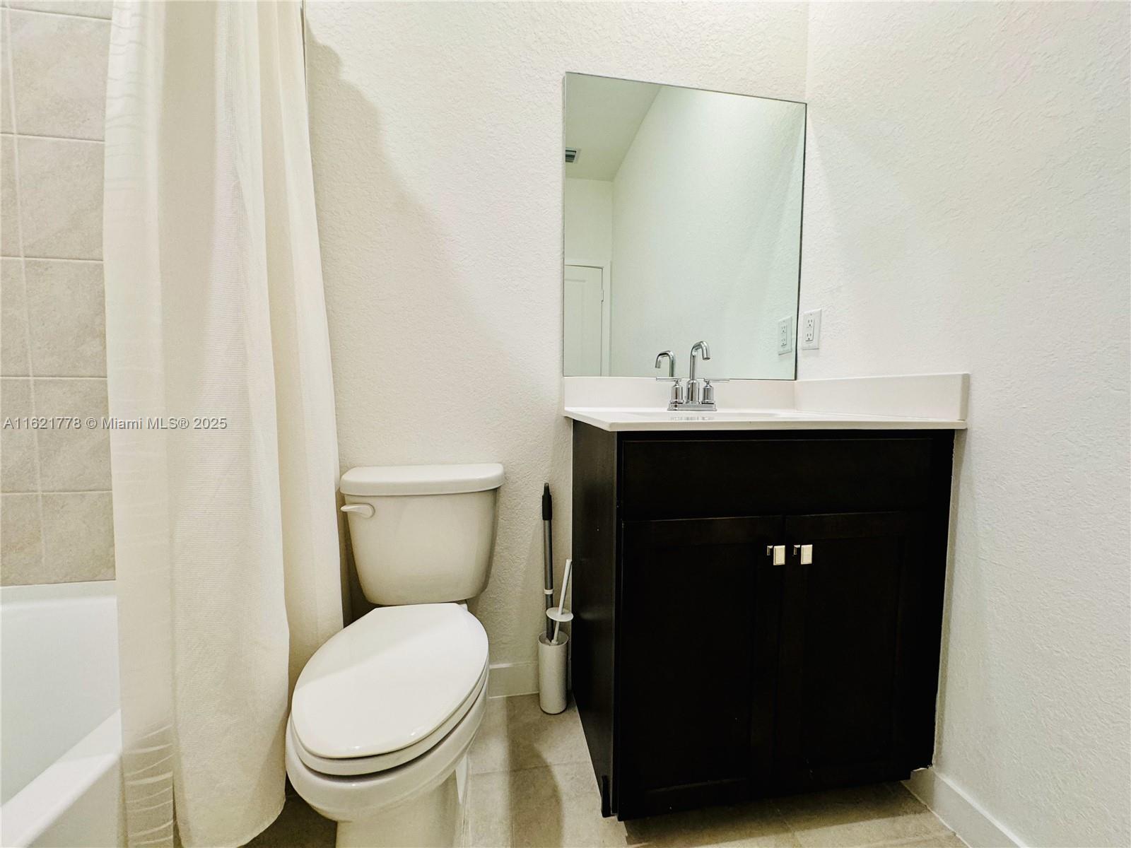 1727 Se 8th Pl 1727 Property Photo 17