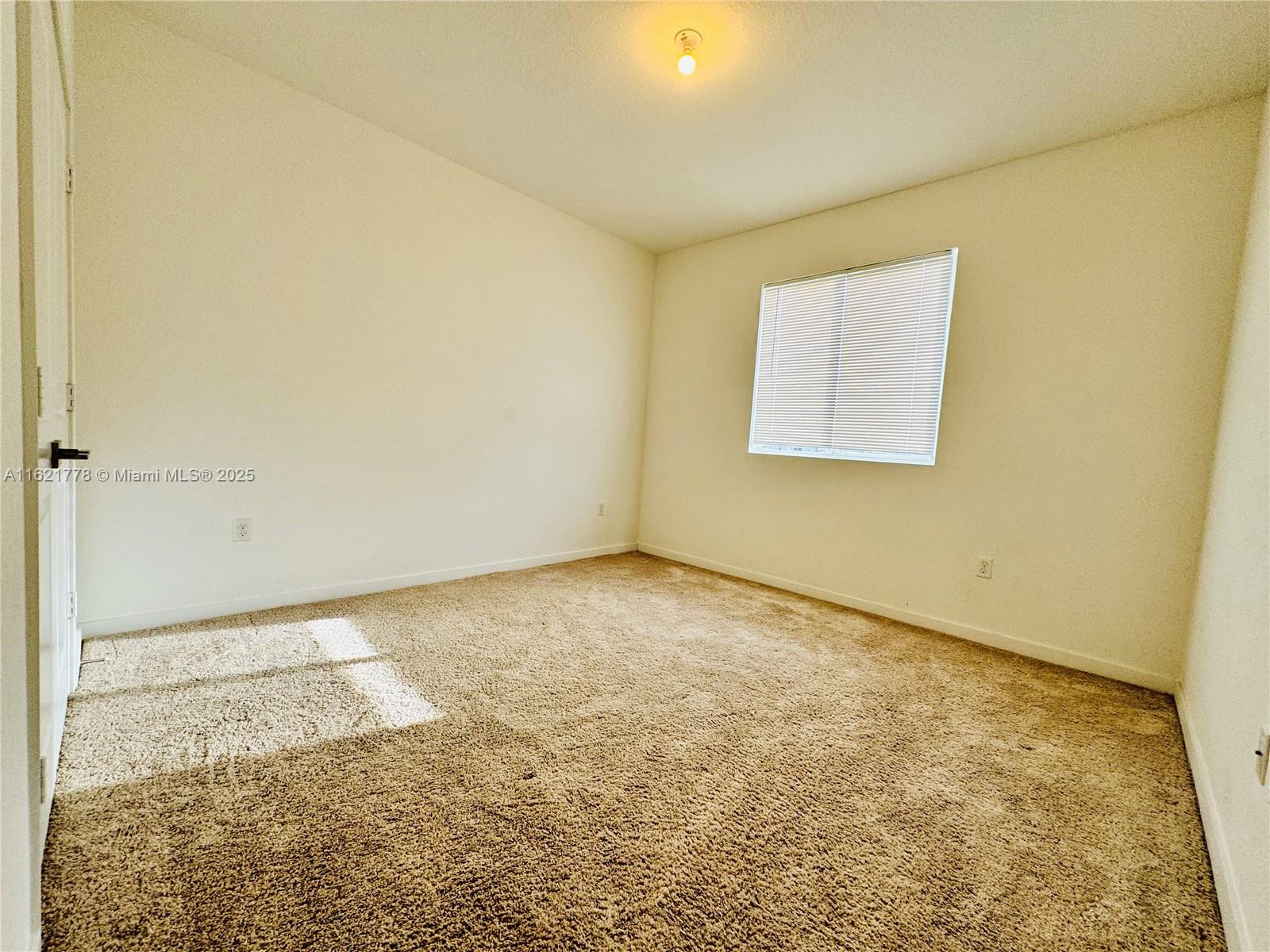 1727 Se 8th Pl 1727 Property Photo 19