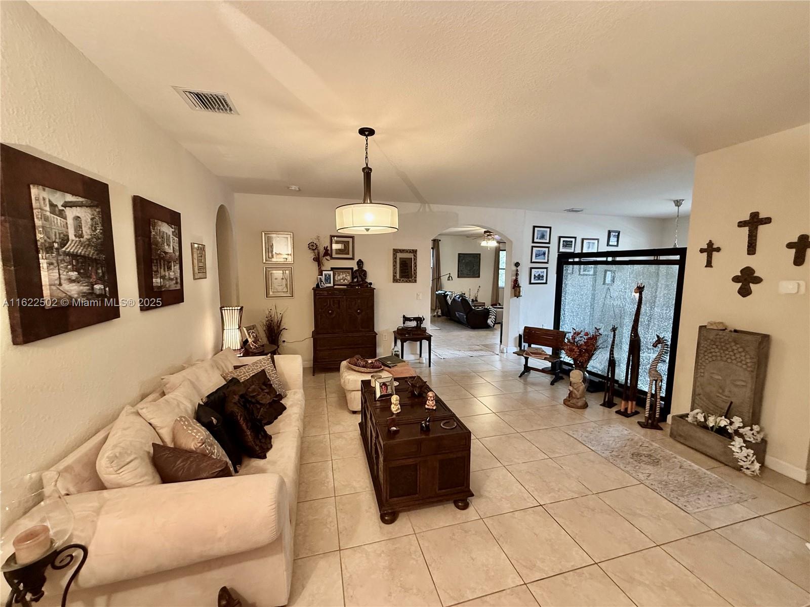 11922 Sw 154th Path Property Photo 4