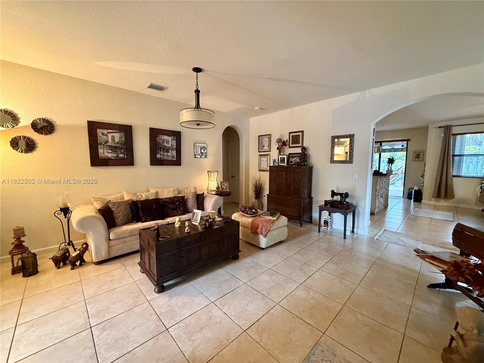 11922 Sw 154th Path Property Photo 5