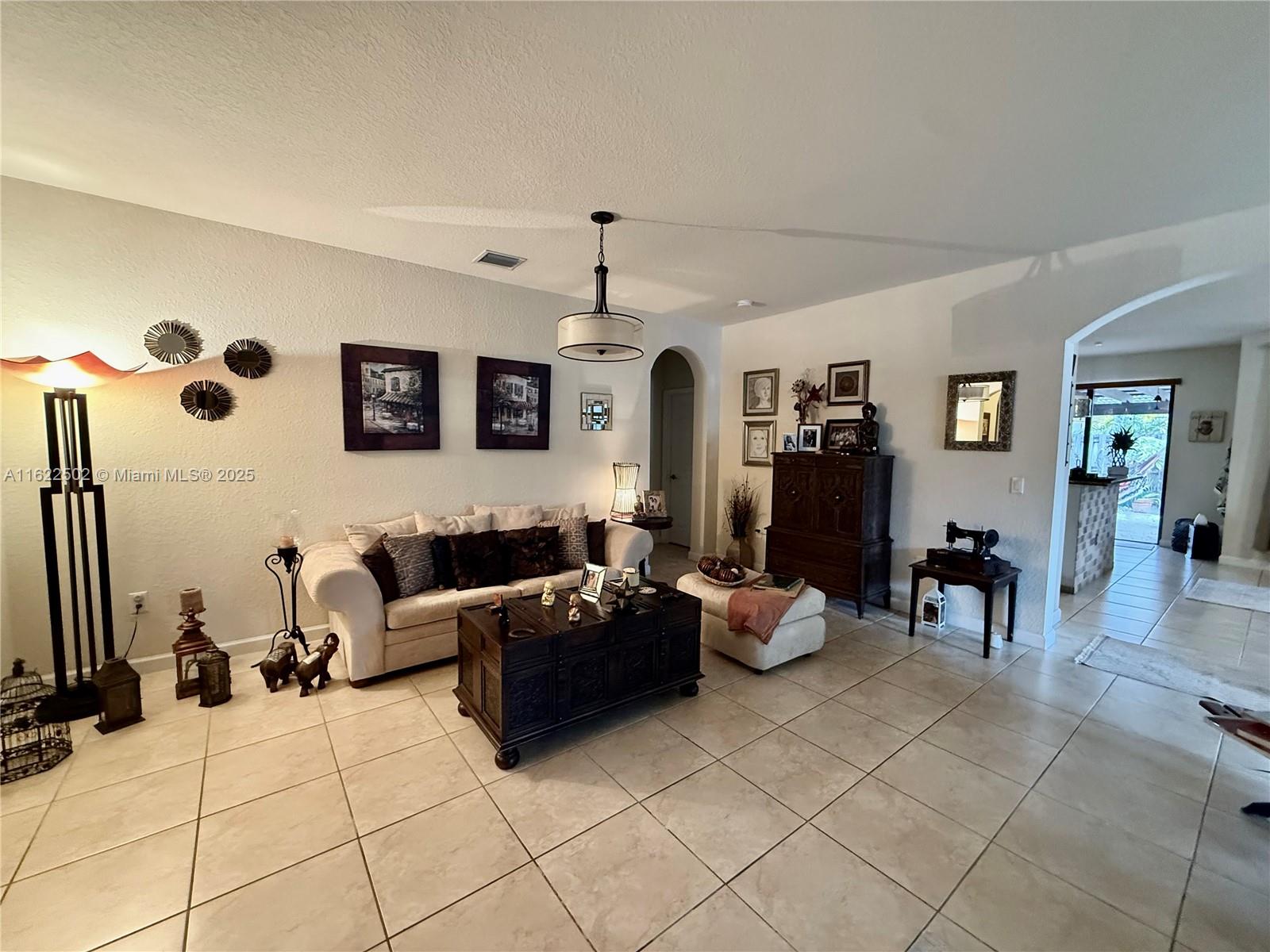 11922 Sw 154th Path Property Photo 7