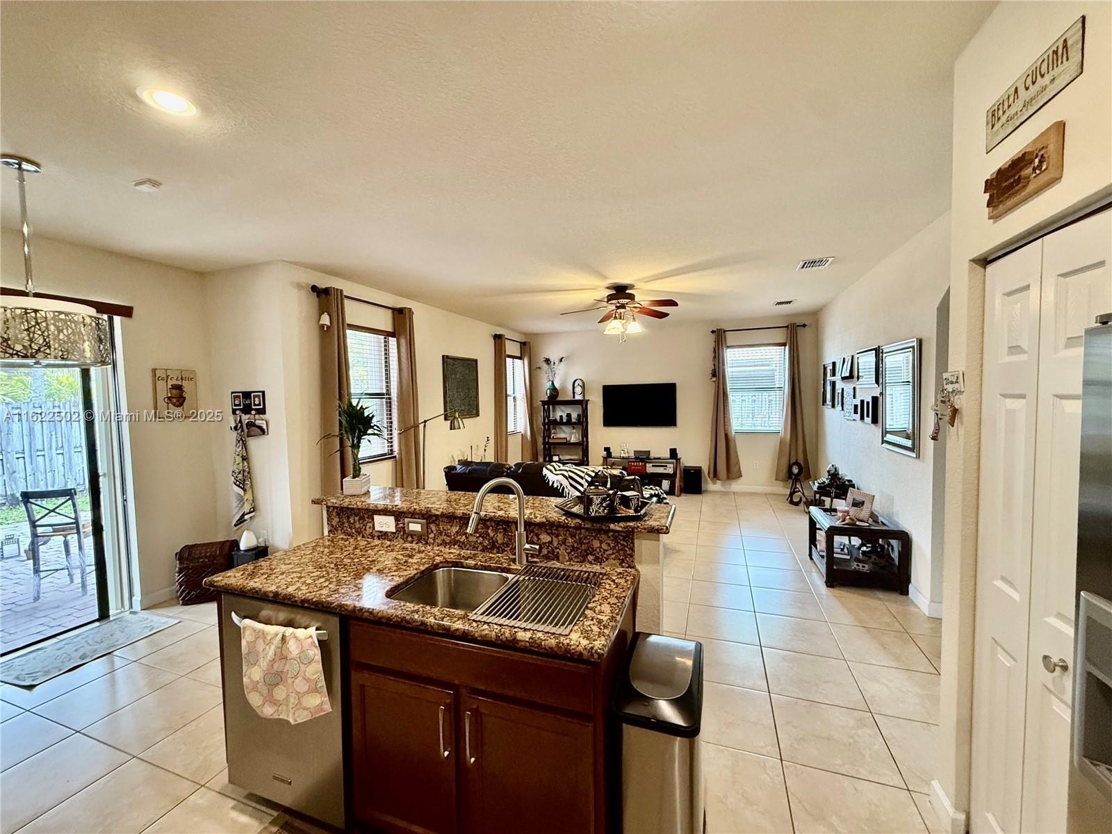 11922 Sw 154th Path Property Photo 11