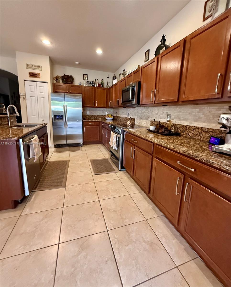 11922 Sw 154th Path Property Photo 12