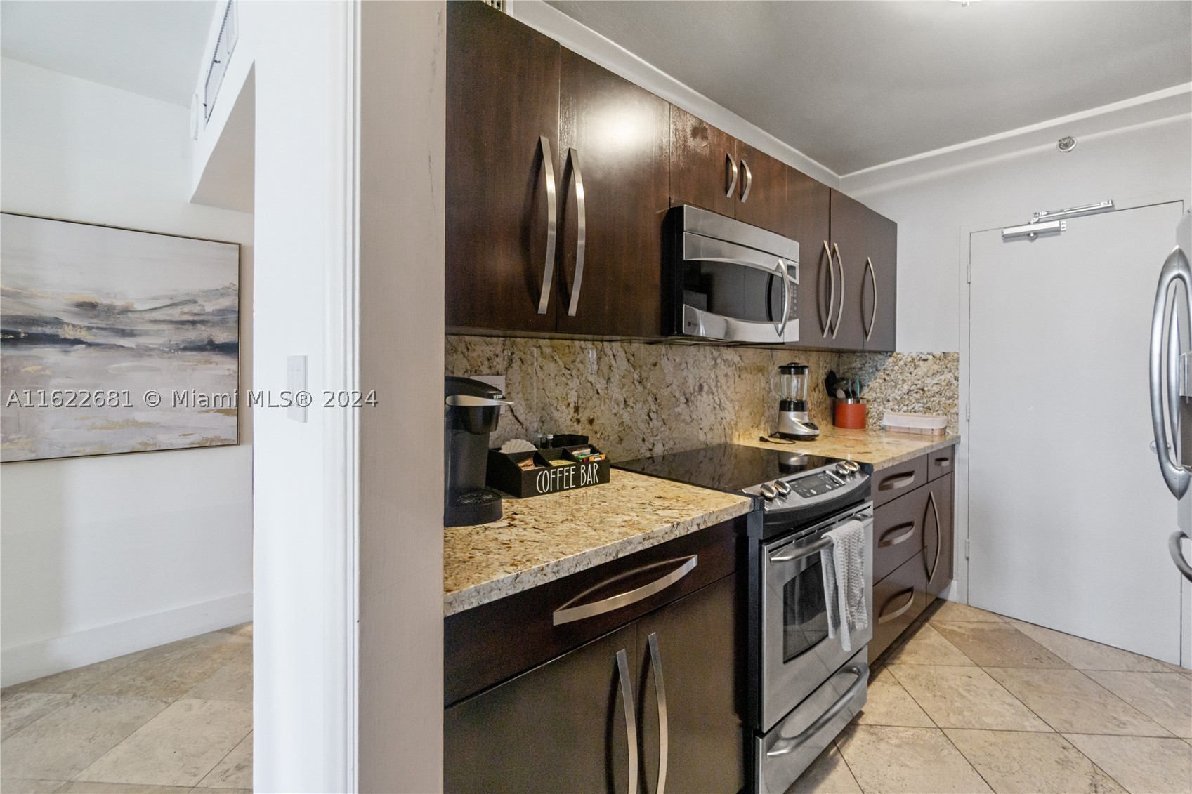 100 Lincoln Rd 1422 Property Photo 12