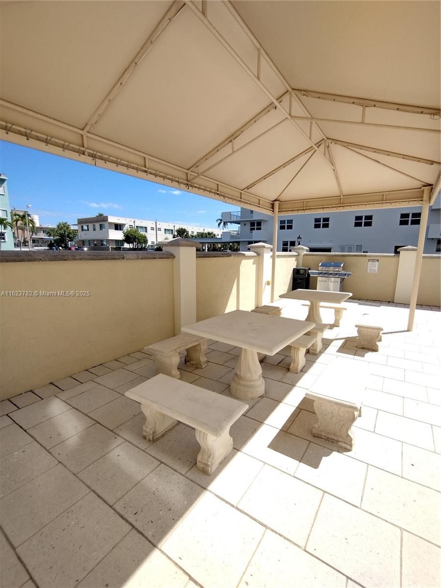 1501 S Ocean Dr 201 Property Photo 30