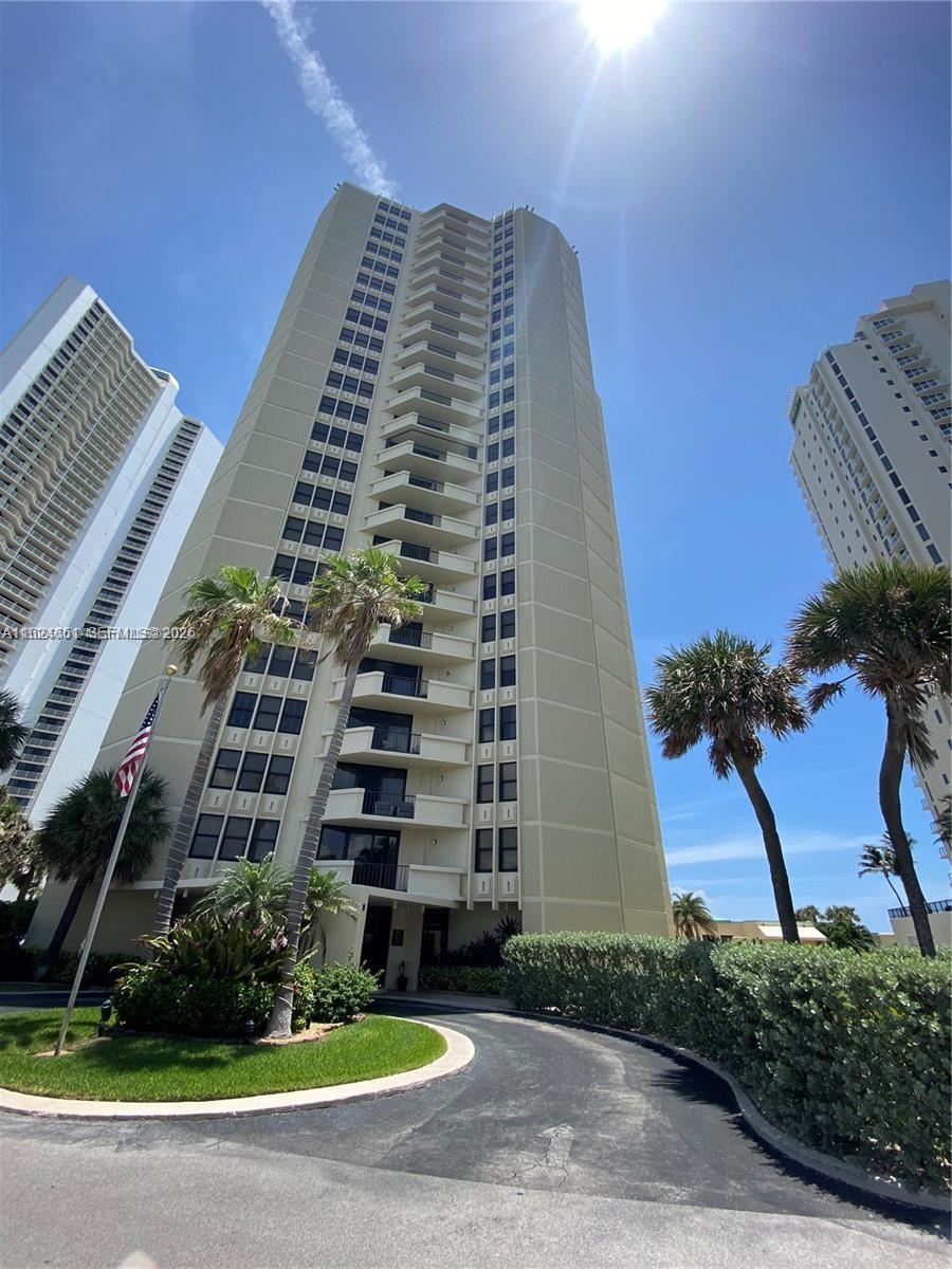 2800 N Ocean Dr B-15c Property Photo 6