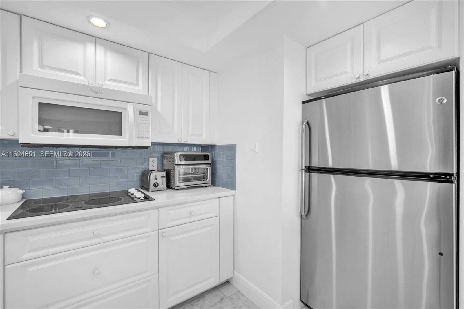 2800 N Ocean Dr B-15c Property Photo 12