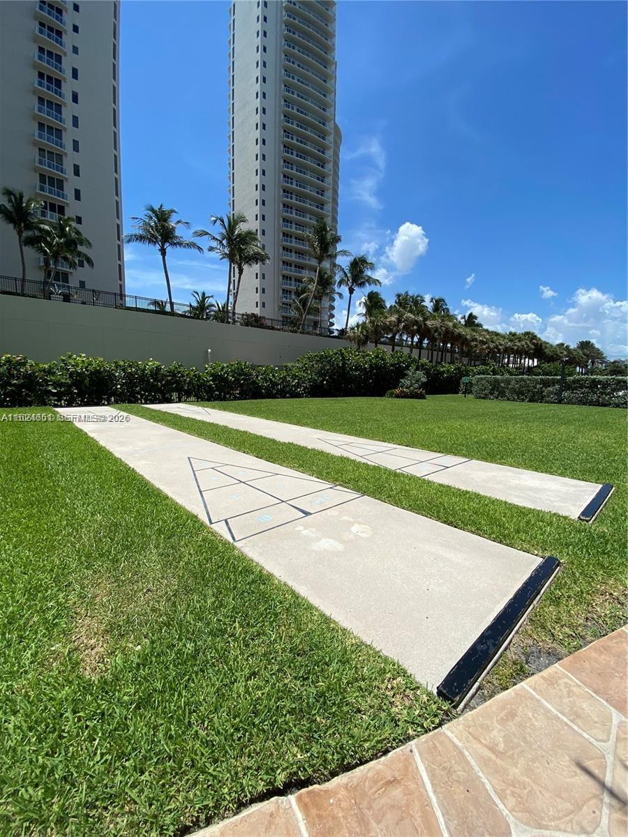 2800 N Ocean Dr B-15c Property Photo 26