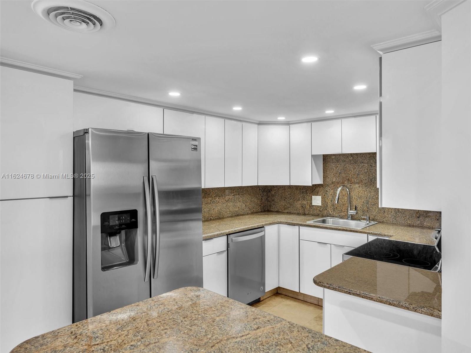 2500 Parkview Dr 2415 Property Photo 6