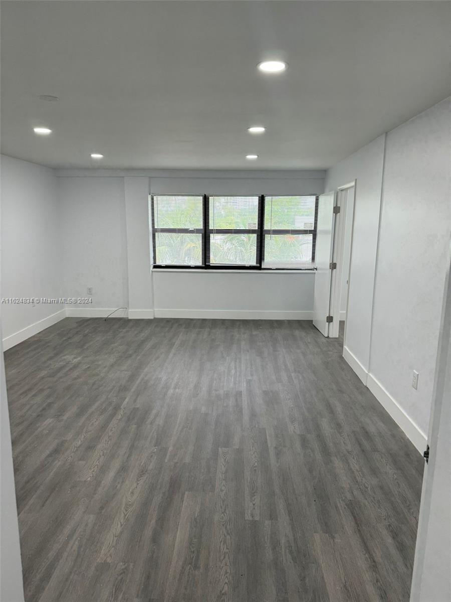 3702 NE 171st St 18 Property Photo 1