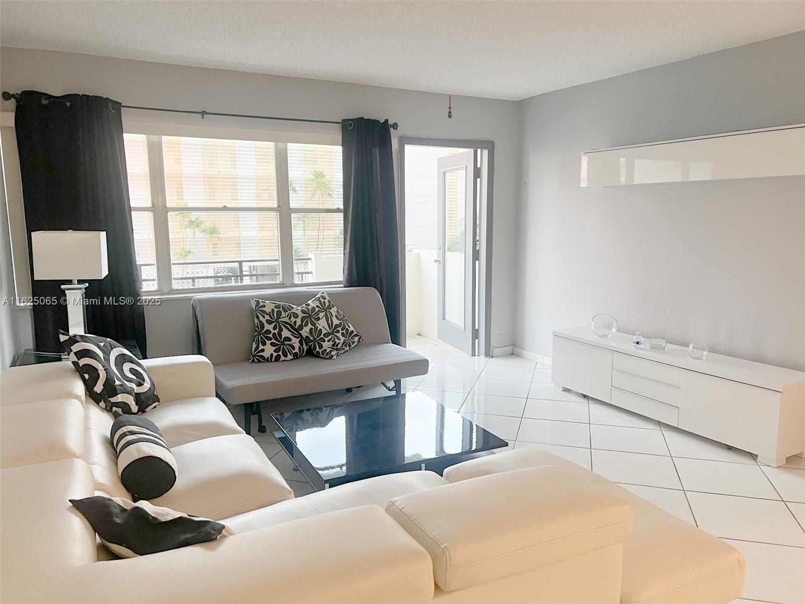 401 Golden Isles Dr 315 Property Photo 8