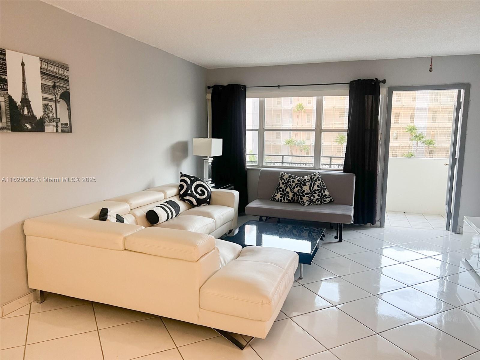 401 Golden Isles Dr 315 Property Photo 9
